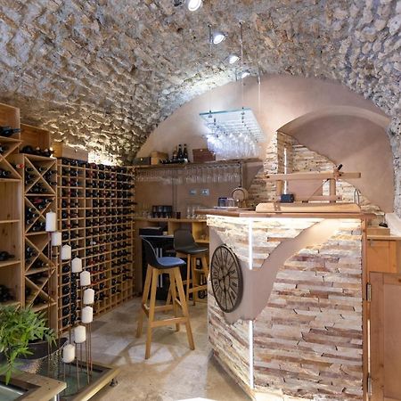 Casa Orsini, B&B And Winery Монтеротондо Екстериор снимка