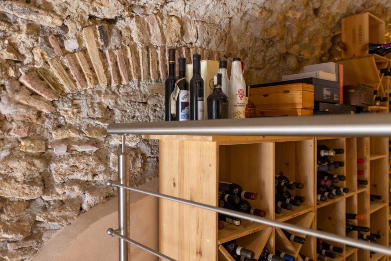 Casa Orsini, B&B And Winery Монтеротондо Екстериор снимка